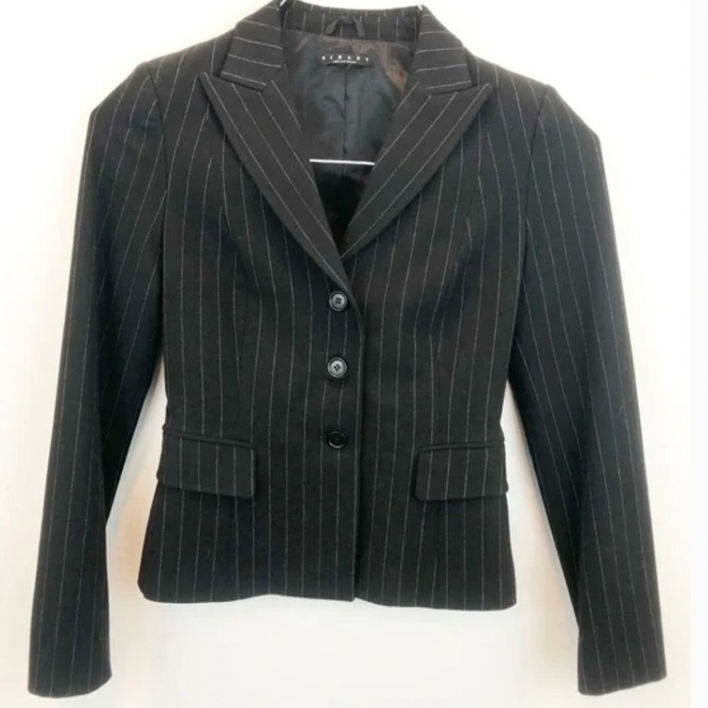 Sisley Black Striped Blazer Size 40 Excellent condition Size 40